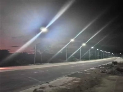 Solè Street Limyè ak Bwat batri ityòm ekstèn konplemantè ak ekipman pou koura...